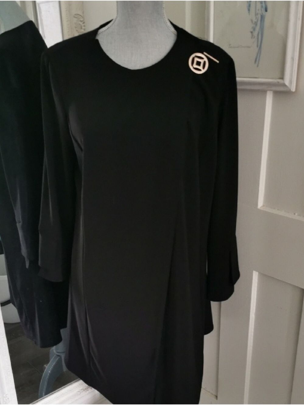 Womens Joseph RibKoff Black Jacket Long Sleeve Shift Dress/Gold toned Emblem. 12